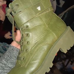 Guess Boots Brand New 