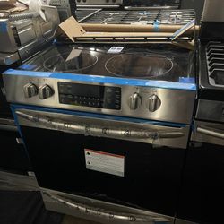 Frigidaire Gallery 30in Slide In Electric Stove Conv Oven & Air Fryer With 6 Months Of Warranty