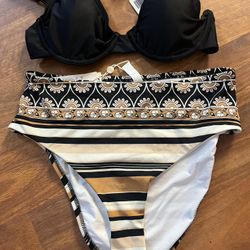 Bikini blowout brand, new bikinis, size medium, top, and bottom