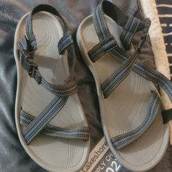 New Sandals Size 9