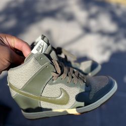 Women’s Wedged Olive/Beige Nike Sky Hi Dunks 