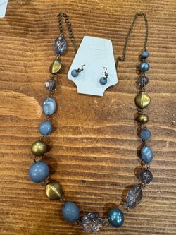 Earring necklace set