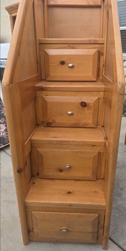 Bunkbed staircase