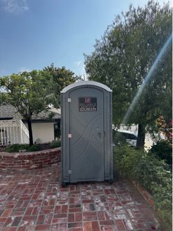 Porta potty