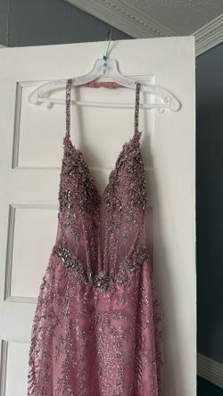 Vestido Zise 14 Pero Tambien Le Queda Bien A Un Size 10 Porque Se Aprieta Por Detras Y Se Acomoda A Su Cuerpo