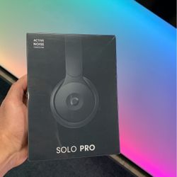 Beats Solo Pro Brand New Sealed Black