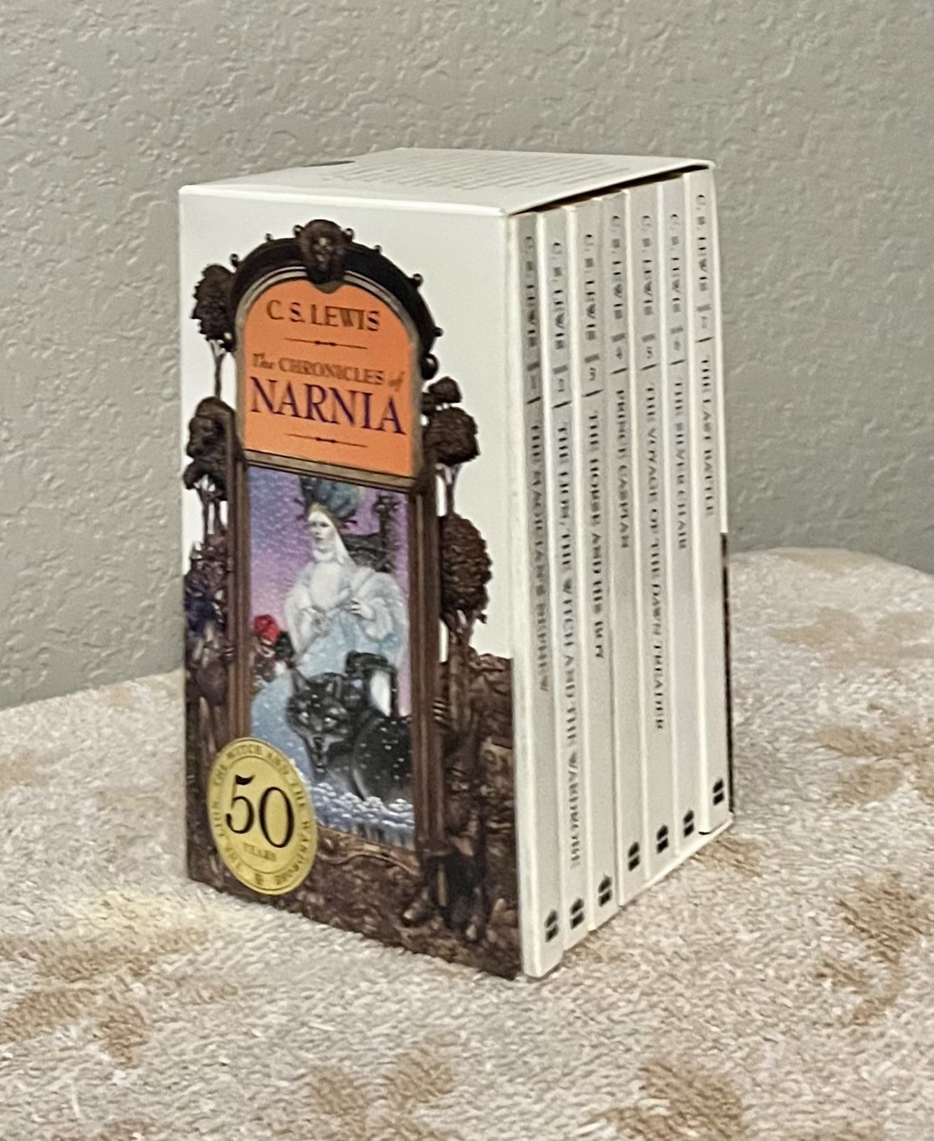 Complete Box Set of 7 Chronicles of Narnia Books by C.S. Lewis