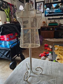 White Wire Dress Form Mannequin Stand