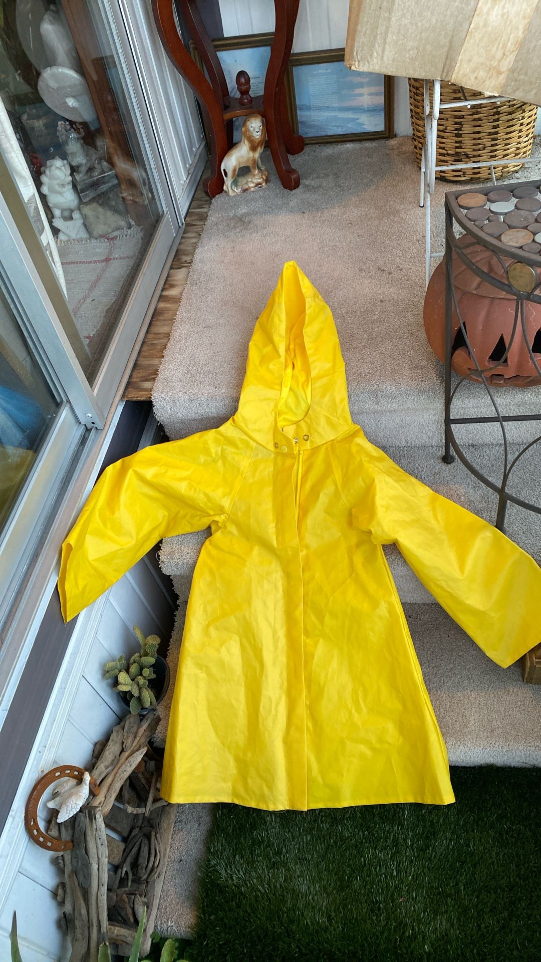 Girl Sz. M. Rain Jacket Waterproof 