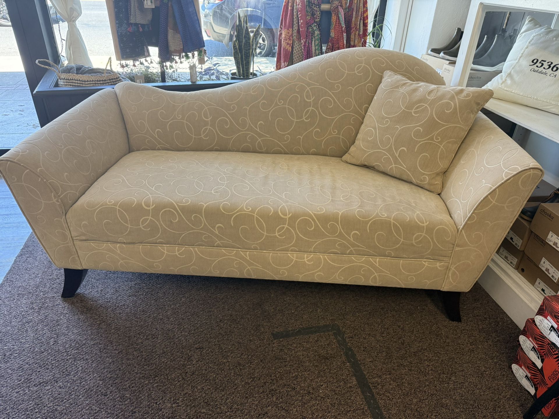 Couch/chaise/lounger