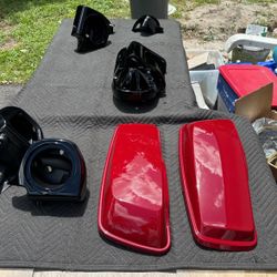 Harley Davidson Lower Fairings  And Saddle  Lids