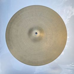 Zildjian 16 crash Hollow Logo