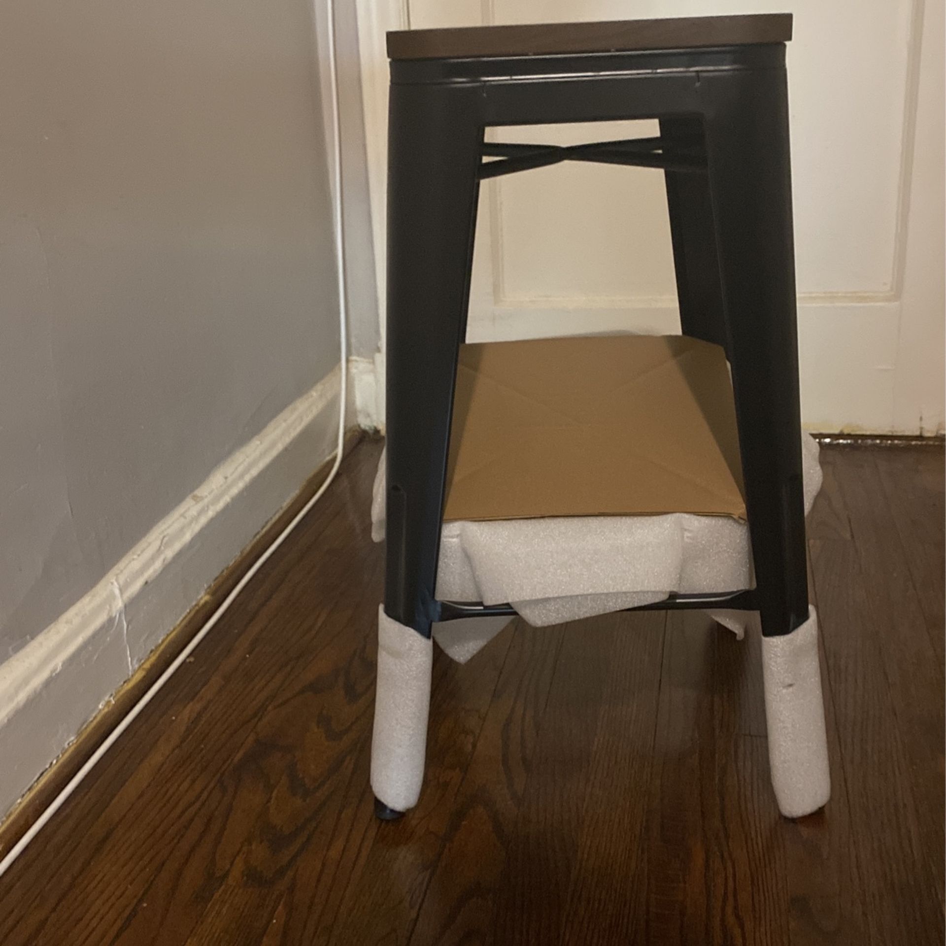 Burnet Counter & Bar Stool (Set of 4)