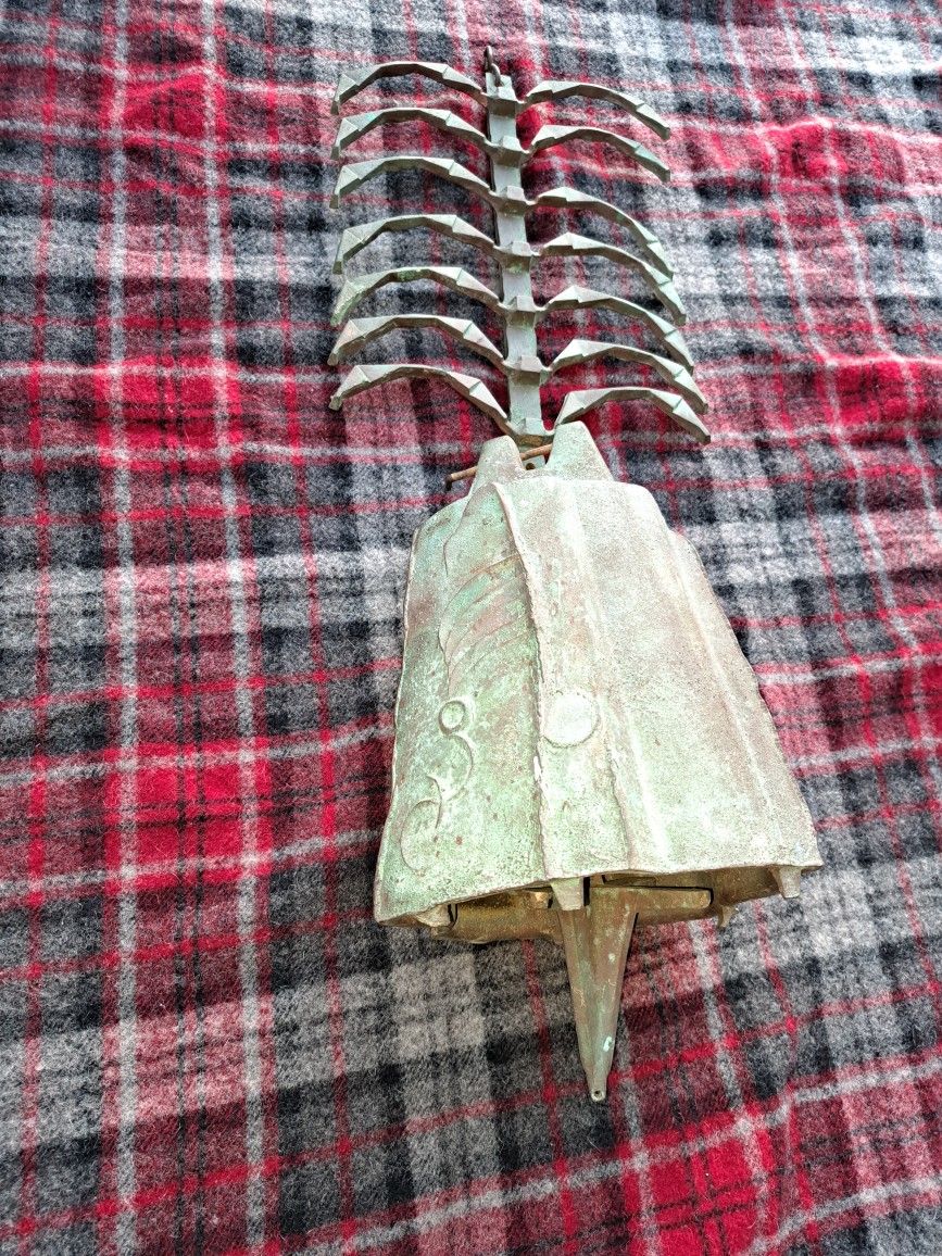 Antique Pineapple Garden Bell