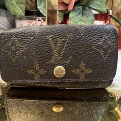 Authentic Louis Vuitton Key Case Holder
