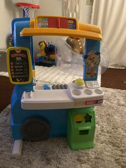 Kids Play Food truck Like New 