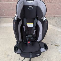 Car Seat Evenflo Revolver 360