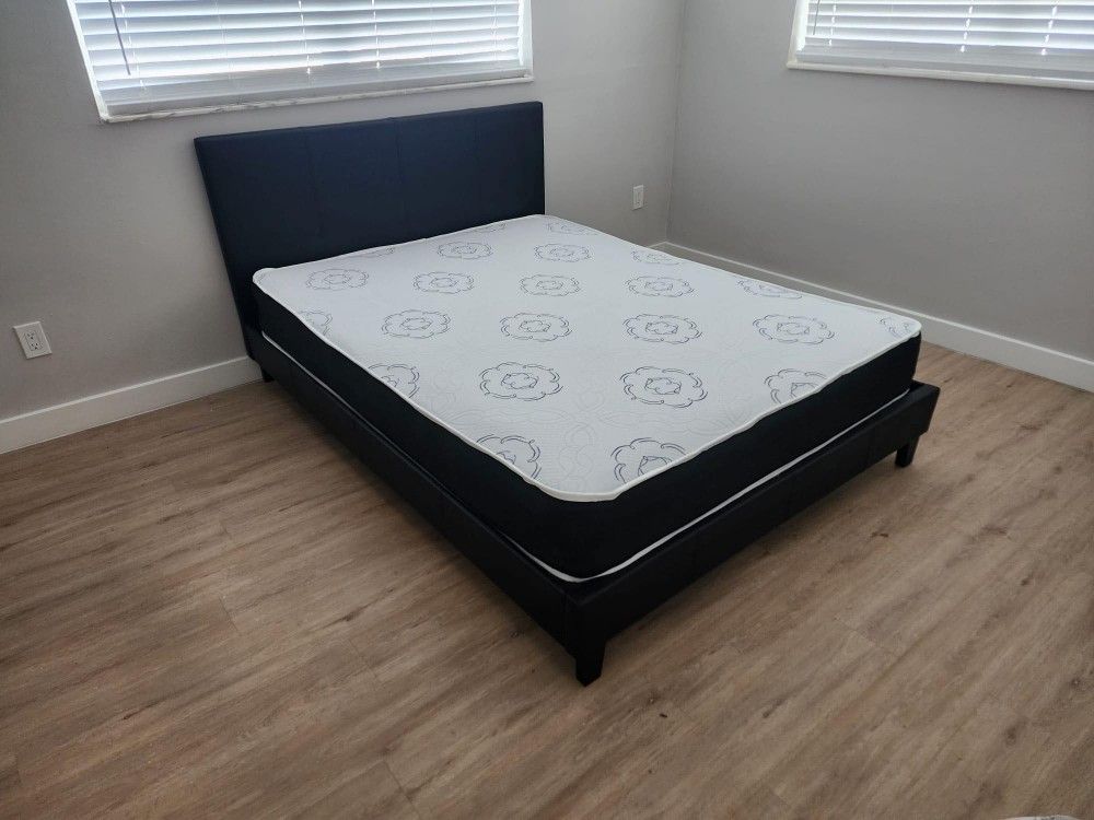 Brand New Queen Bed Frame with Mattress / Cama Queen con Colchón Nuevo a Estrenar...Fast Delivery 🚚