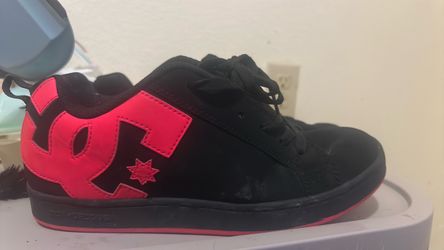 DC shoes