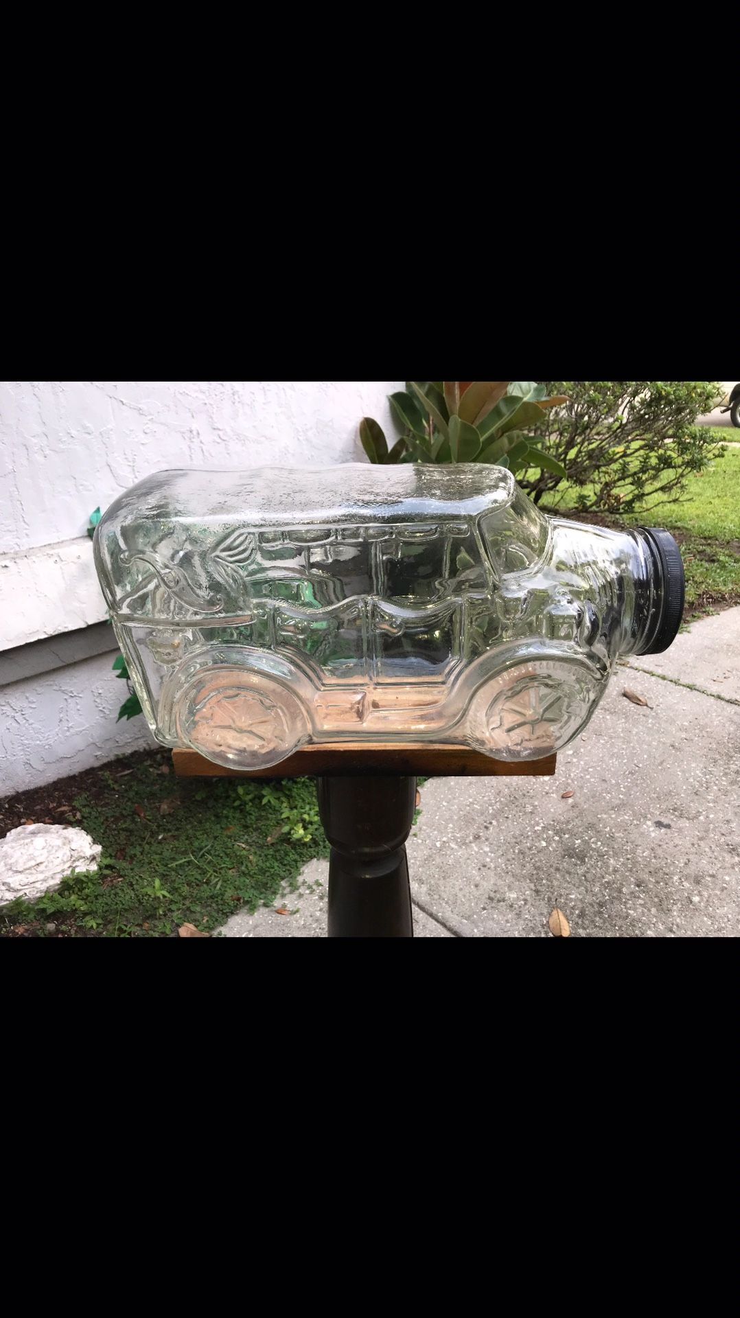 Rare vintage 1987 Libby 5 gallon glass car jar Large candy jar/cookie jar measurements  20 inches in length 10 inches in width 11 inches in height $35