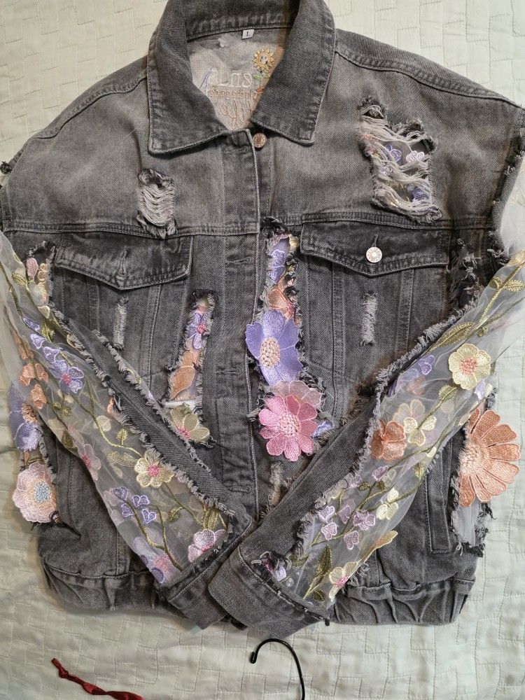 Faded Embroidered Blk Jean Jacket & W/ 3D Flower Embroidery L. Size