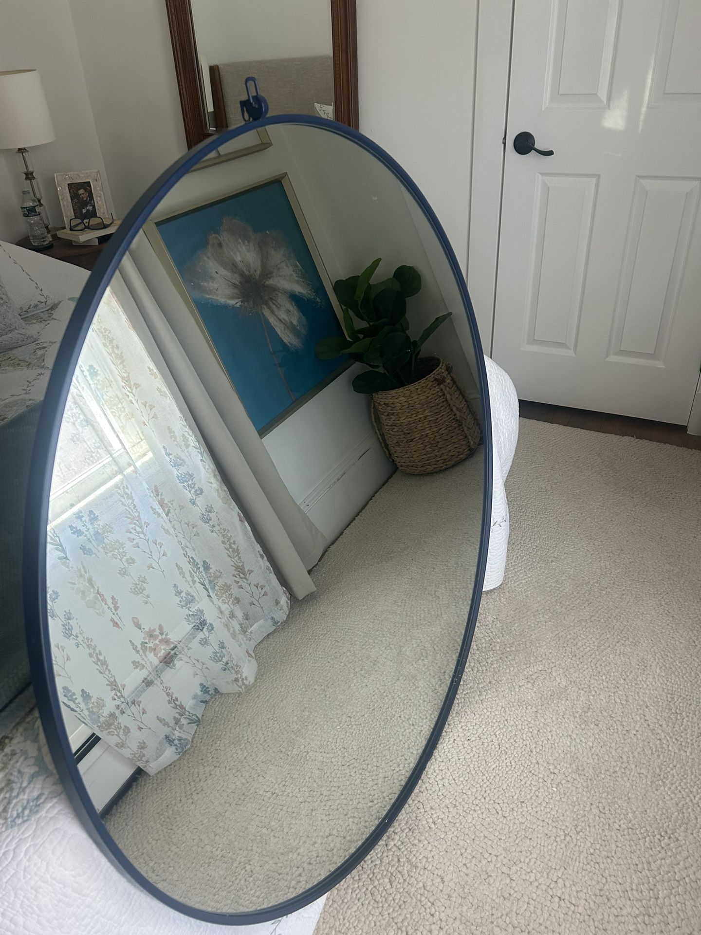 Round Mirror