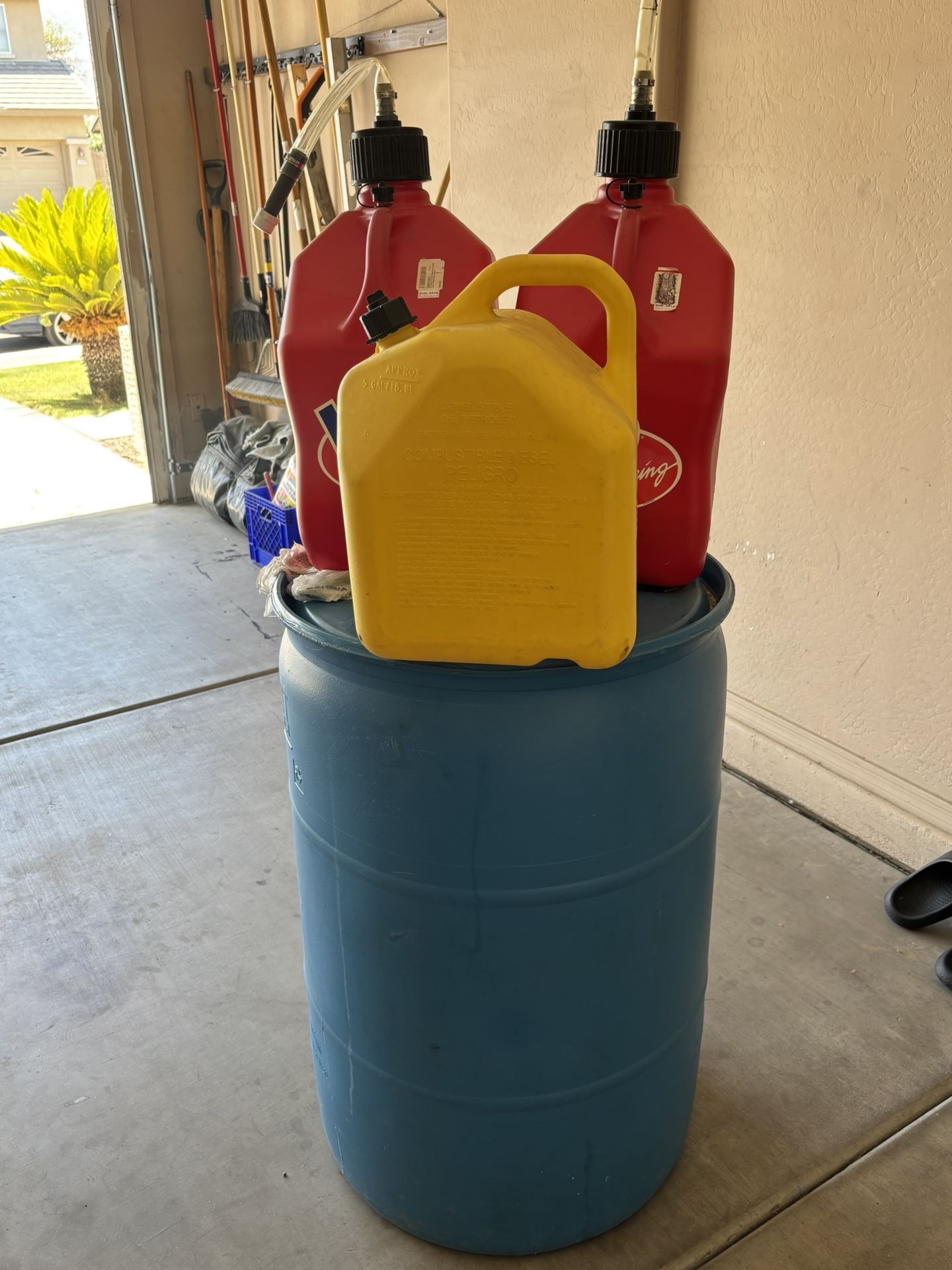 VP RACING GALLONS