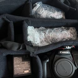 Canon DS 126491 / ES 18-55mm lens and 75-300mm lenses bag