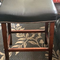 Saddle Bar Stool 