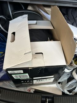 Auto-Darkening Welding Helmet – Model DJ11 – In Box – New Condition