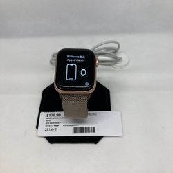 APPLE Watch Series 6 GPS 40MM Smartwatch With Charger