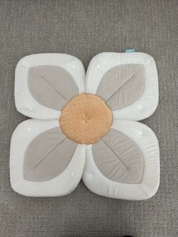 Blooming Bath Lotus Baby Bath Cushion