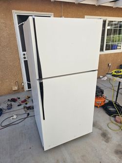 REFRIGERATOR (USED)