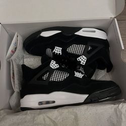 Jordan White Thunder 4s 