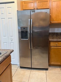 GE Side by Side Refrigerator