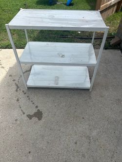 Shelf organizer