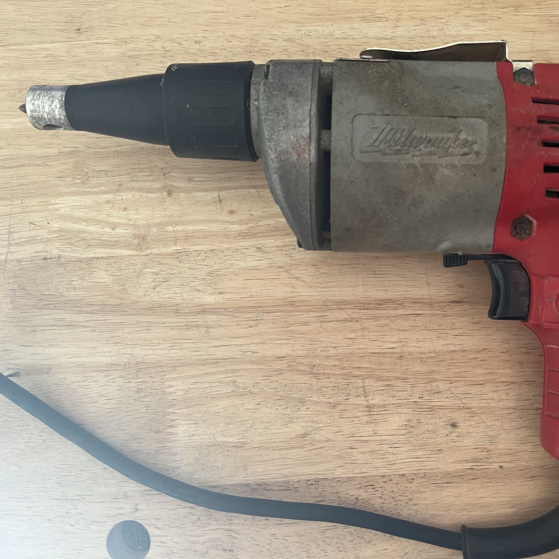 Milwaukee Corded Heavy Duty Screw Shooter 