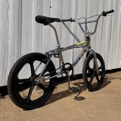 20 Inch 1994 GT Vertigo Bmx Asking 1,200 Dollars Or Best Offer No Trades Selling All My Bikes Yes I Have The OG Rims In Mint Condition the brakes need