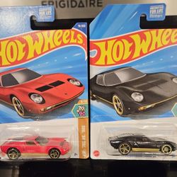 71 LAMBORGHINI HOT WHEELS LOT OF 2