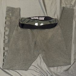 Women’s Nike Leggings 