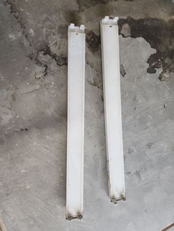 4ft fluorescent strip light tubelight fixture.