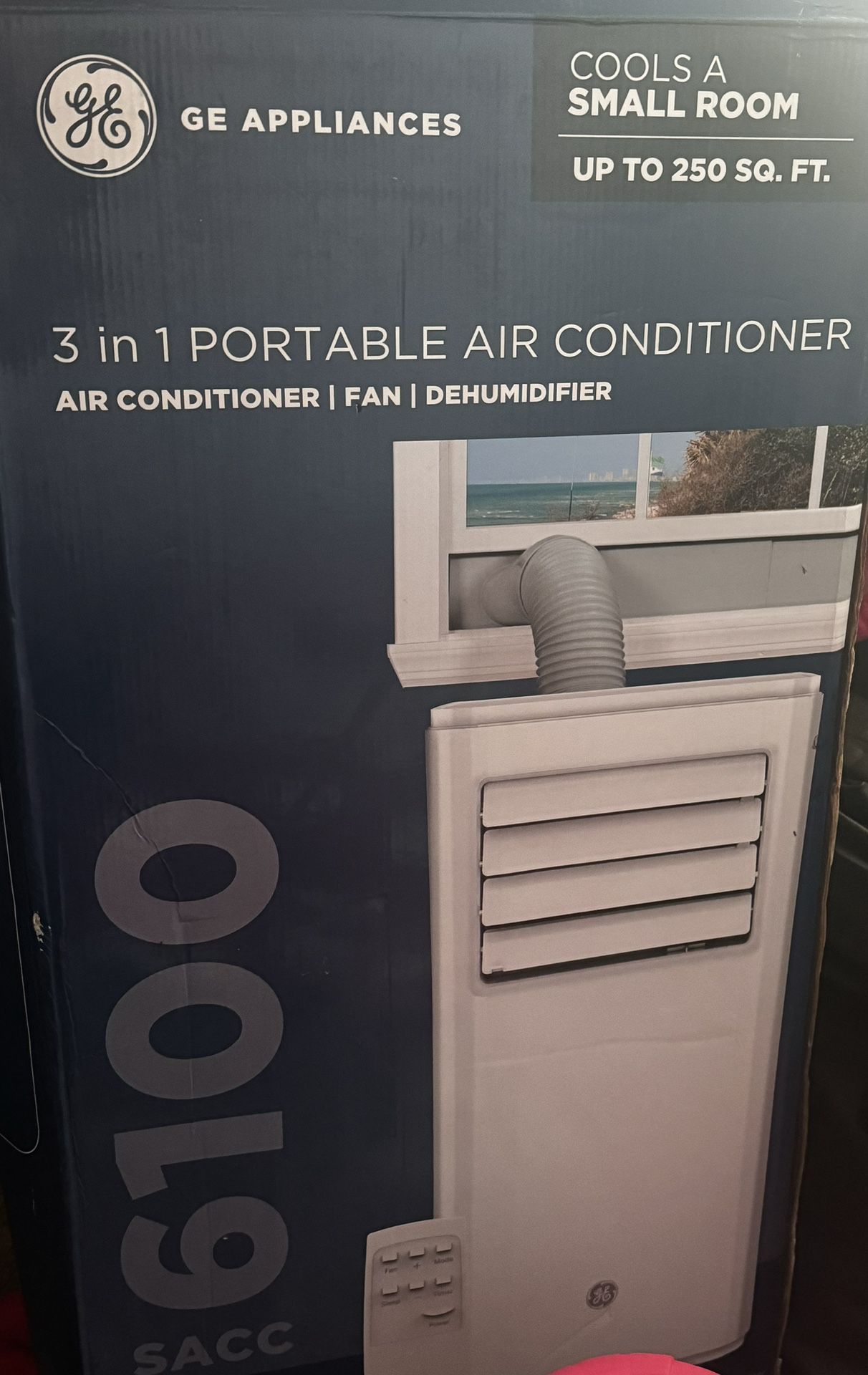 GE 3 In 1 Portable Air Conditioner and Dehumidifier 
