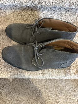 Men’s Dress Gray Suede Shoe Boot Size 9