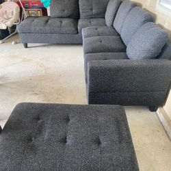 Sectional Couch w/ Ottoman 