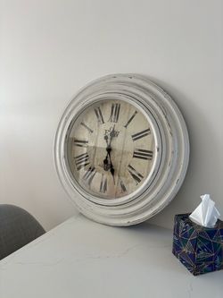 Large wall clock 23 inches