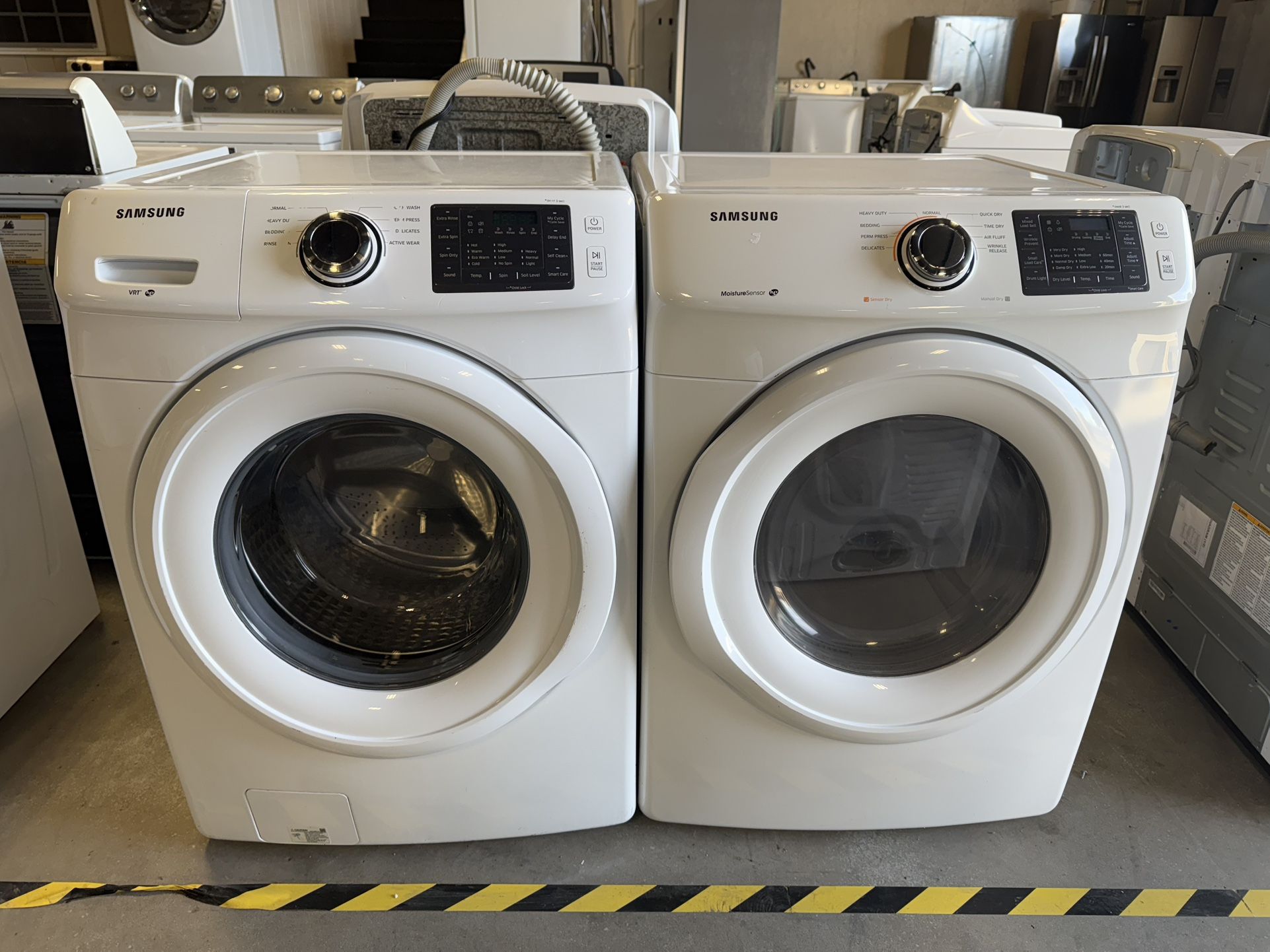 🔻 Nice Samsung front load washer and dryer set