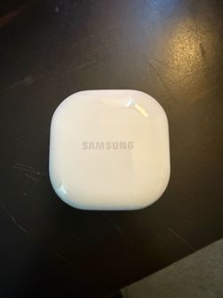 Samsung Galaxy Buds FE & Charging Case like new condition