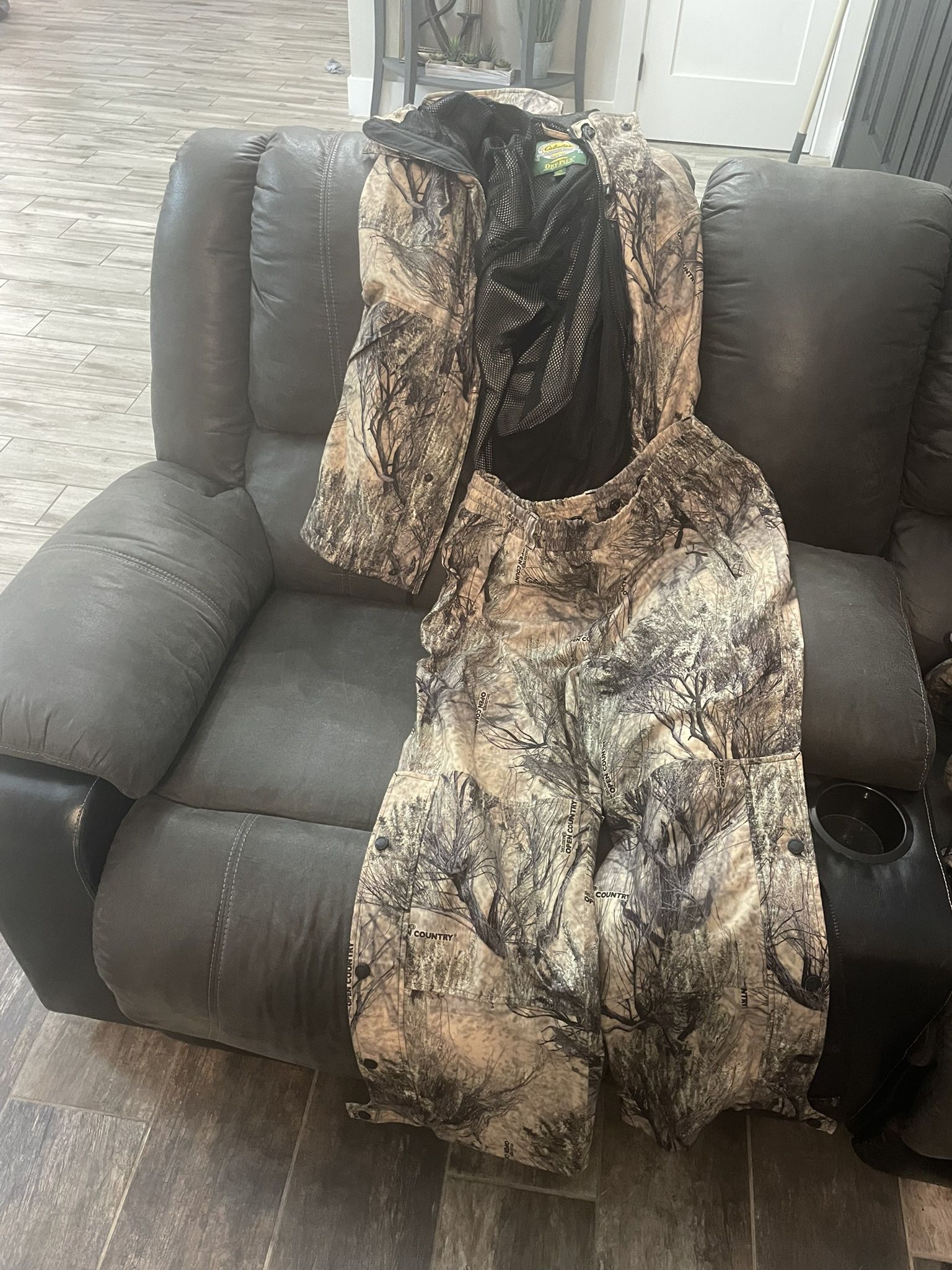 Cabelas Dry Plus Hunting Rain Gear