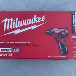Milwaukee M12 1/4 HEX SCREWDRIVER KIT