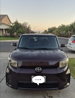 Scion XB 2012